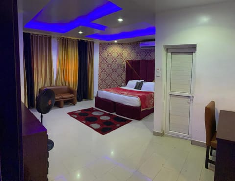 Photo of the whole room