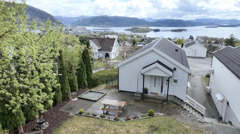 Garden, View (from property/room), City view, Mountain view, Sea view, Quiet street view