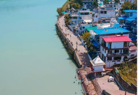Natural landscape, Lake view, River view, Location, Parking