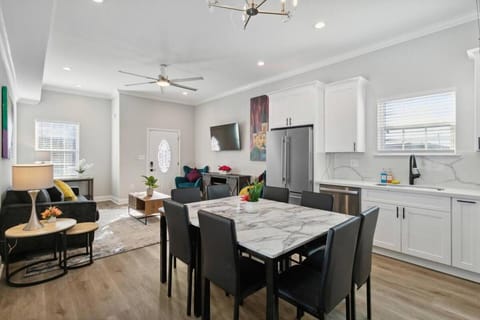 Brand New 5BR, Outdoor Seating, Parking House in New Orleans