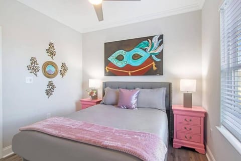 Breathtaking Spacious Art Filled 5BR home near FQ House in New Orleans