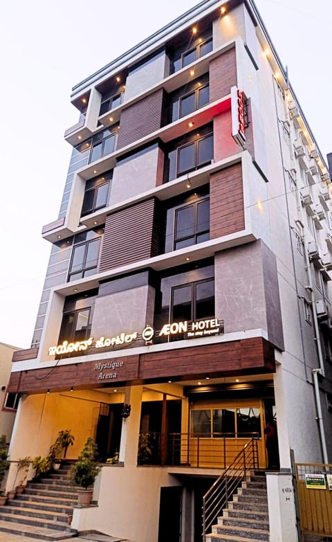 Property building, Facade/entrance
