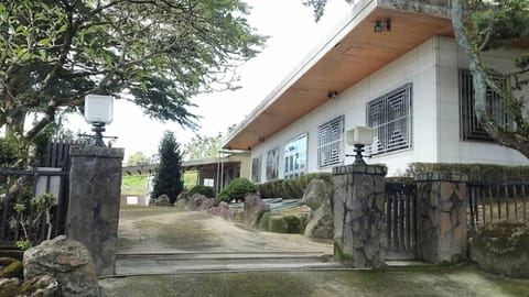 Property building, Neighbourhood
