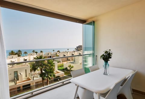 View (from property/room), Balcony/Terrace, Seating area, Dining area, Sea view