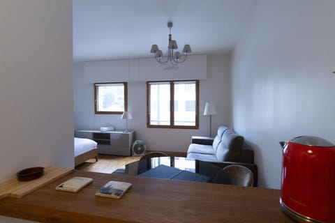 Bed, Kitchen or kitchenette, Living room, Photo of the whole room, Seating area, Dining area, Bedroom
