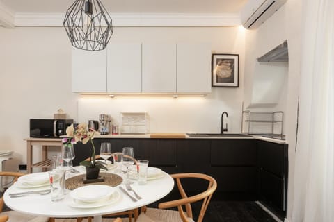 Capitolina4 - Con spazio esterno privato - NaonBnB Apartment in Trieste