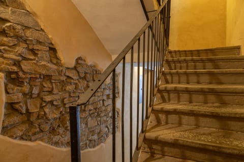 Capitolina4 - Con spazio esterno privato - NaonBnB Apartment in Trieste