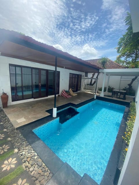 Bali Private Villa near Airport Villa in Kuta