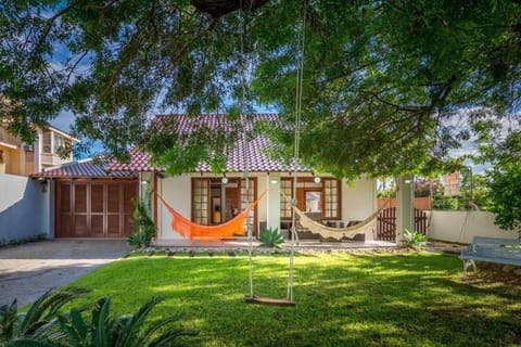 Property building, Day, Garden