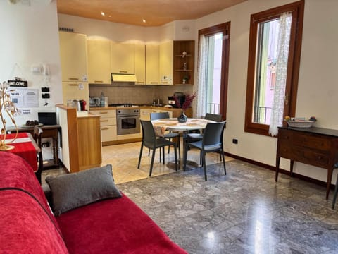 Living room, Dining area, kitchen