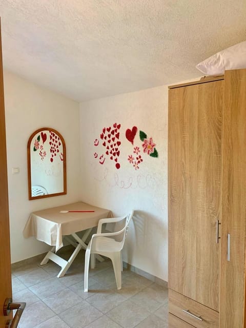 Seating area, wardrobe