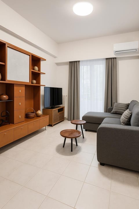TV and multimedia, Living room, Seating area, Evening entertainment, air conditioner