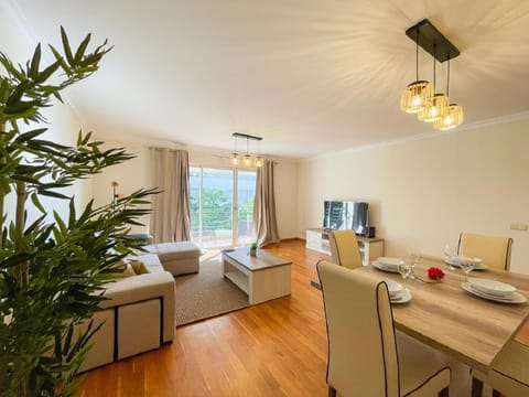 TV and multimedia, Balcony/Terrace, Living room, Dining area