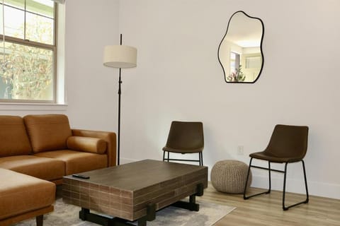 Emerald Oasis Cozy Living with Pet Park Apartment in Atascadero