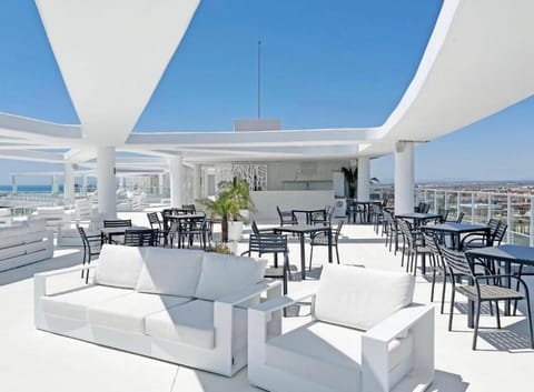 Off site, Balcony/Terrace, Balcony/Terrace, Sea view, Swimming pool, sunbed