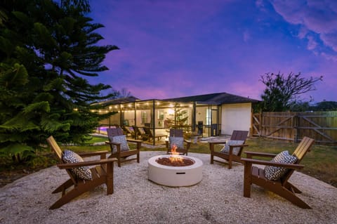 Poolside Fun Games Perfect Family Escape House in Largo