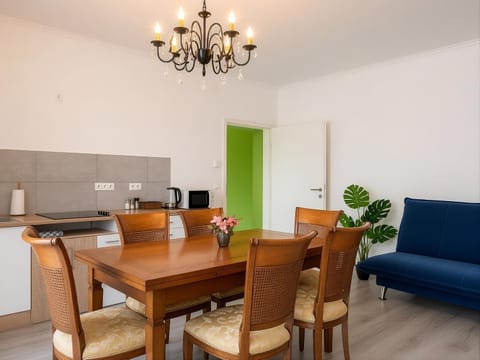 Coffee/tea facilities, Photo of the whole room, Animals, microwave, pet friendly, pet friendly, kitchen