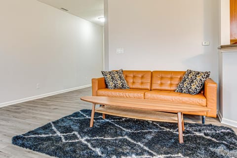 Close to Main Street Townhome in Zionsville House in Carmel