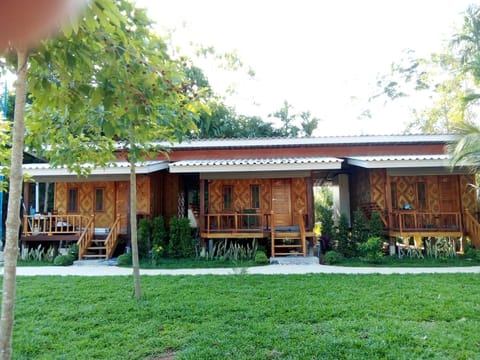 Property building, Day, Natural landscape, Garden view