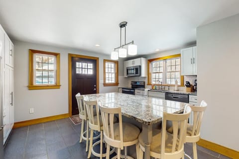 Strollski Cottage House in Ludlow