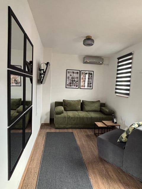 TV and multimedia, Living room, Bedroom