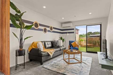11 Te Kanawa Haven House in Auckland