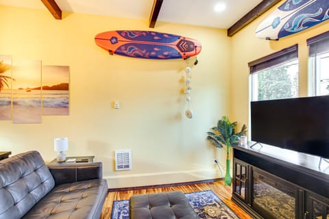 Electric Fireplace Central Coeur dAlene Studio! Apartment in Coeur dAlene