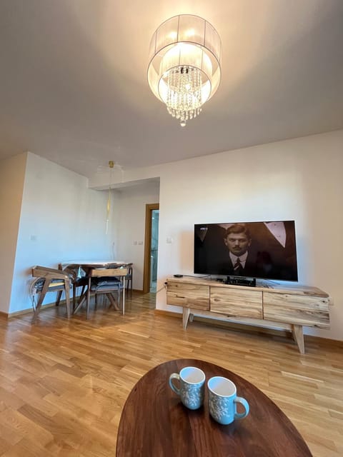 TV and multimedia, Living room, Dining area