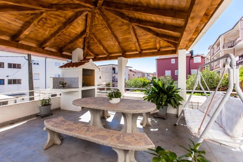 BBQ facilities, Balcony/Terrace