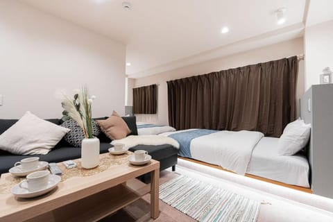 Bed, Living room, Photo of the whole room, Seating area, Dining area, Bedroom