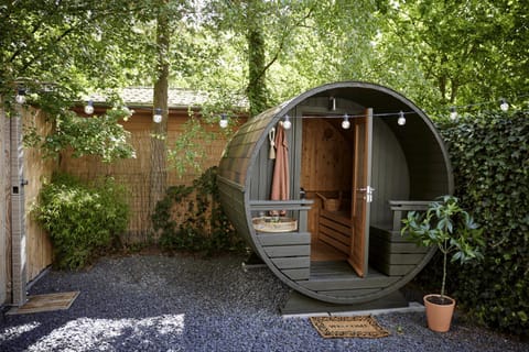 Property building, Sauna