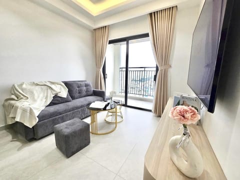 TV and multimedia, Seating area