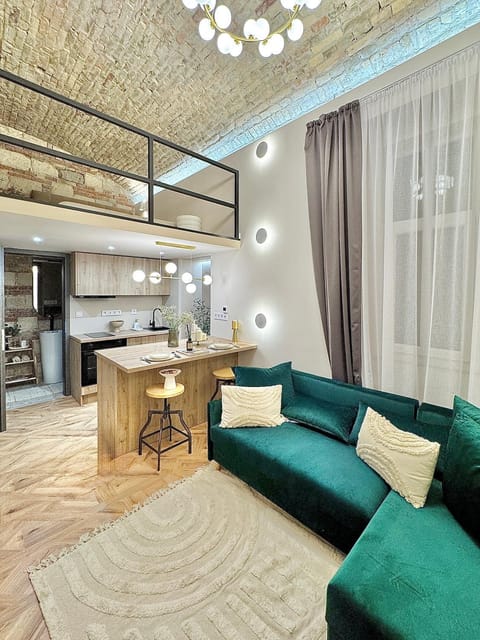 Kitchen or kitchenette, Living room, Seating area