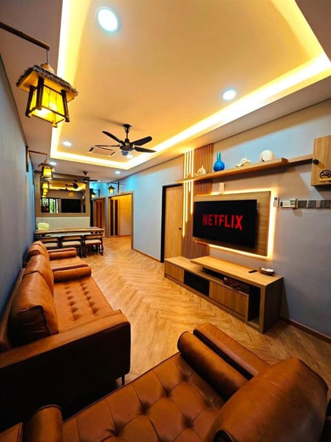 Communal lounge/ TV room, TV and multimedia, Living room, Evening entertainment