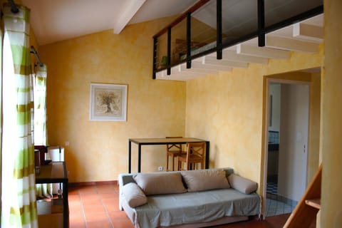 Living room, Photo of the whole room