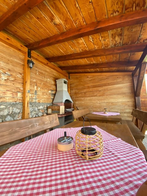 BRIŠKULa Apartment in Lika-Senj County