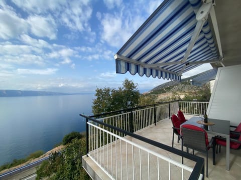 BRIŠKULa Apartment in Lika-Senj County