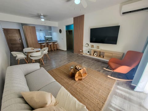 TV and multimedia, Living room, Dining area, air conditioner