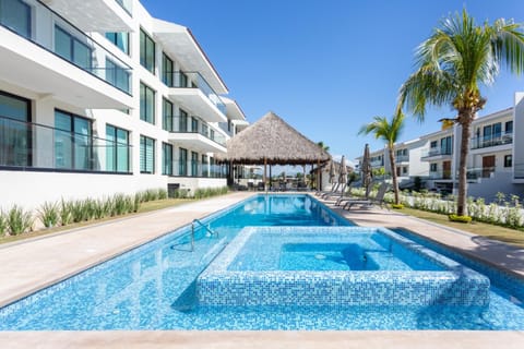 Property building, Swimming pool