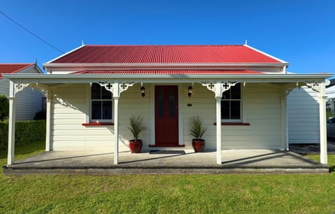 Property building, Day
