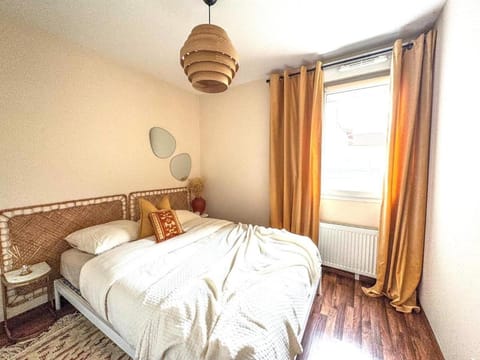 Horizon Caluire - T3 chaleureux avec balcon - proche Lyon Apartment in Caluire-et-Cuire