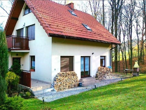 Property building, Spring, Day, Garden