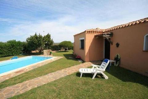 Property building, Garden, Swimming pool