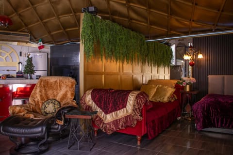 Bed, Living room
