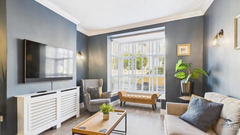 Communal lounge/ TV room, Living room