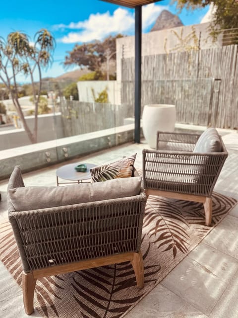 IBIZA SUITE in MODERN, LUXURY VILLA in CAMPS BAY Apartment in Camps Bay