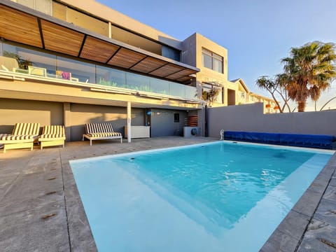 IBIZA SUITE in MODERN, LUXURY VILLA in CAMPS BAY Apartment in Camps Bay