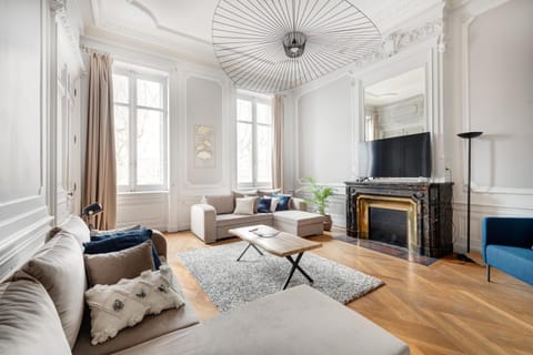 Le Rhône Haussmannien, Luxueux spacieux et raffiné au cœur de Lyon 6e vue Rhône Apartment in Lyon