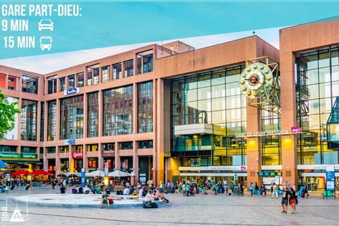 Le Rhône Haussmannien, Luxueux spacieux et raffiné au cœur de Lyon 6e vue Rhône Apartment in Lyon