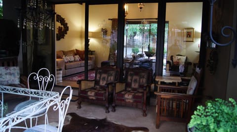 Communal lounge/ TV room